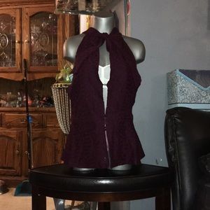 Knitted sleeveless shirt